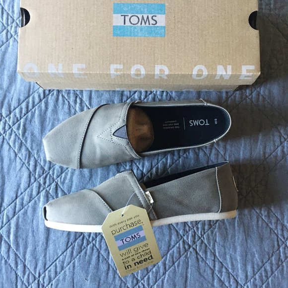 Toms Shoes - Brand New Synth Leather Shade TOMS Classic size 8